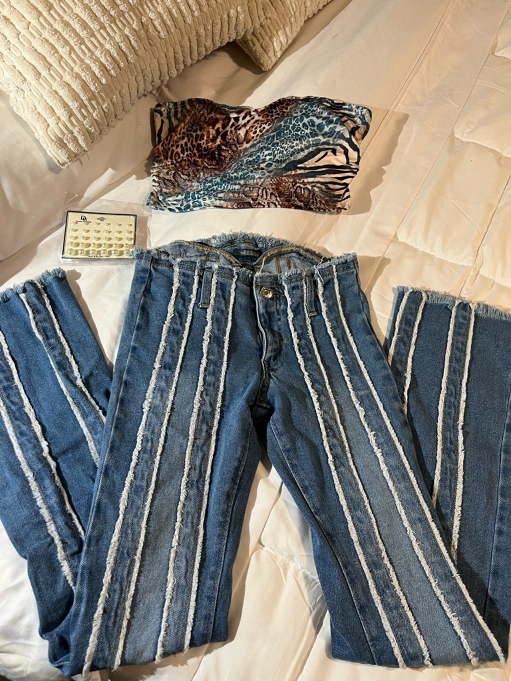 Women’s Dark Blue Distressed Stripe Jeans